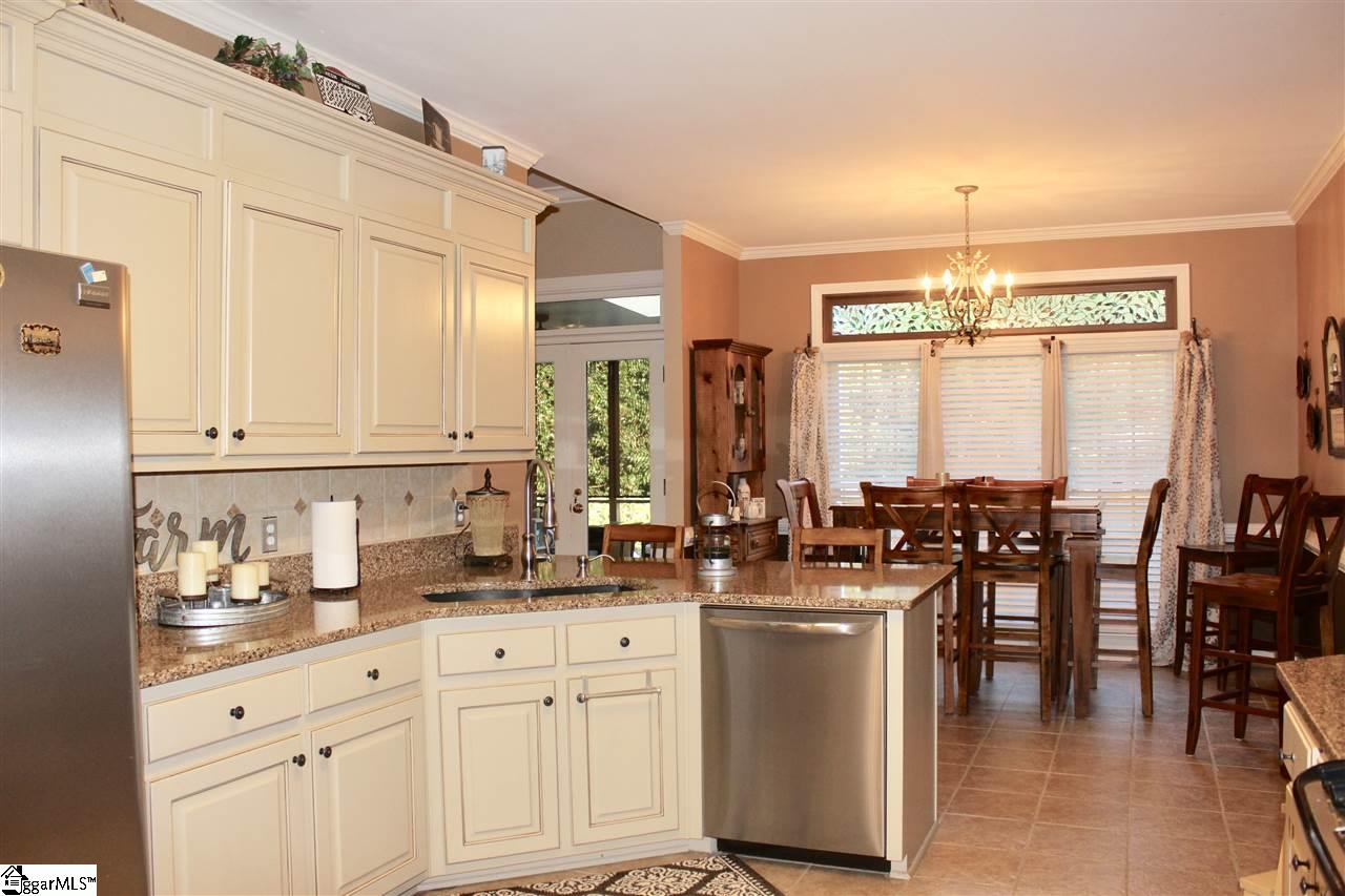 19 English Oak Road Simpsonville, SC 29681 - Photo 13 of 36 Gallery Image 13