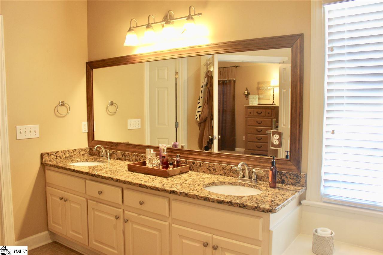 19 English Oak Road Simpsonville, SC 29681 - Photo 22 of 36 Gallery Image 22