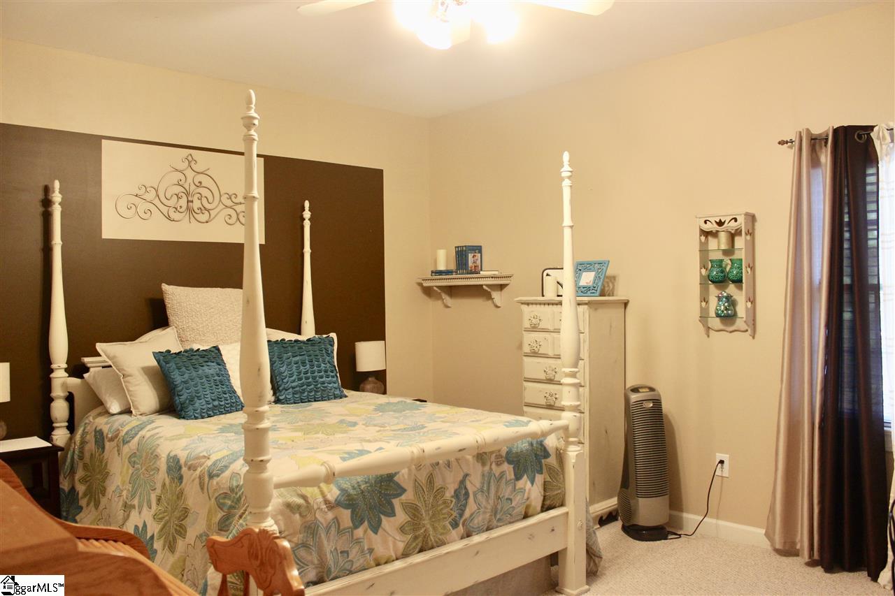 19 English Oak Road Simpsonville, SC 29681 - Photo 30 of 36 Gallery Image 30