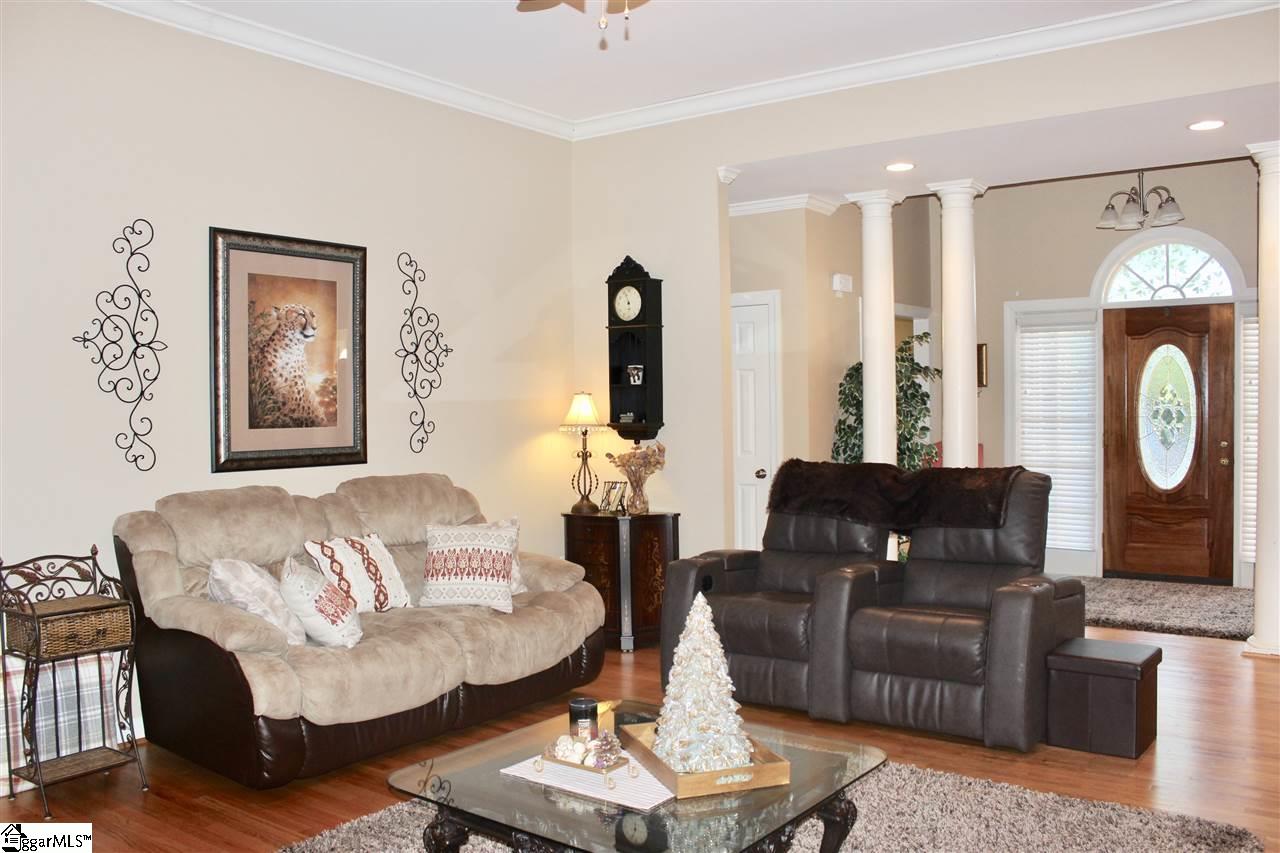 19 English Oak Road Simpsonville, SC 29681 - Photo 6 of 36 Gallery Image 6