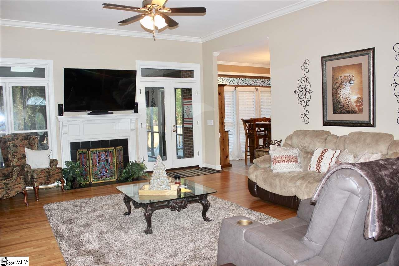 19 English Oak Road Simpsonville, SC 29681 - Photo 8 of 36 Gallery Image 8