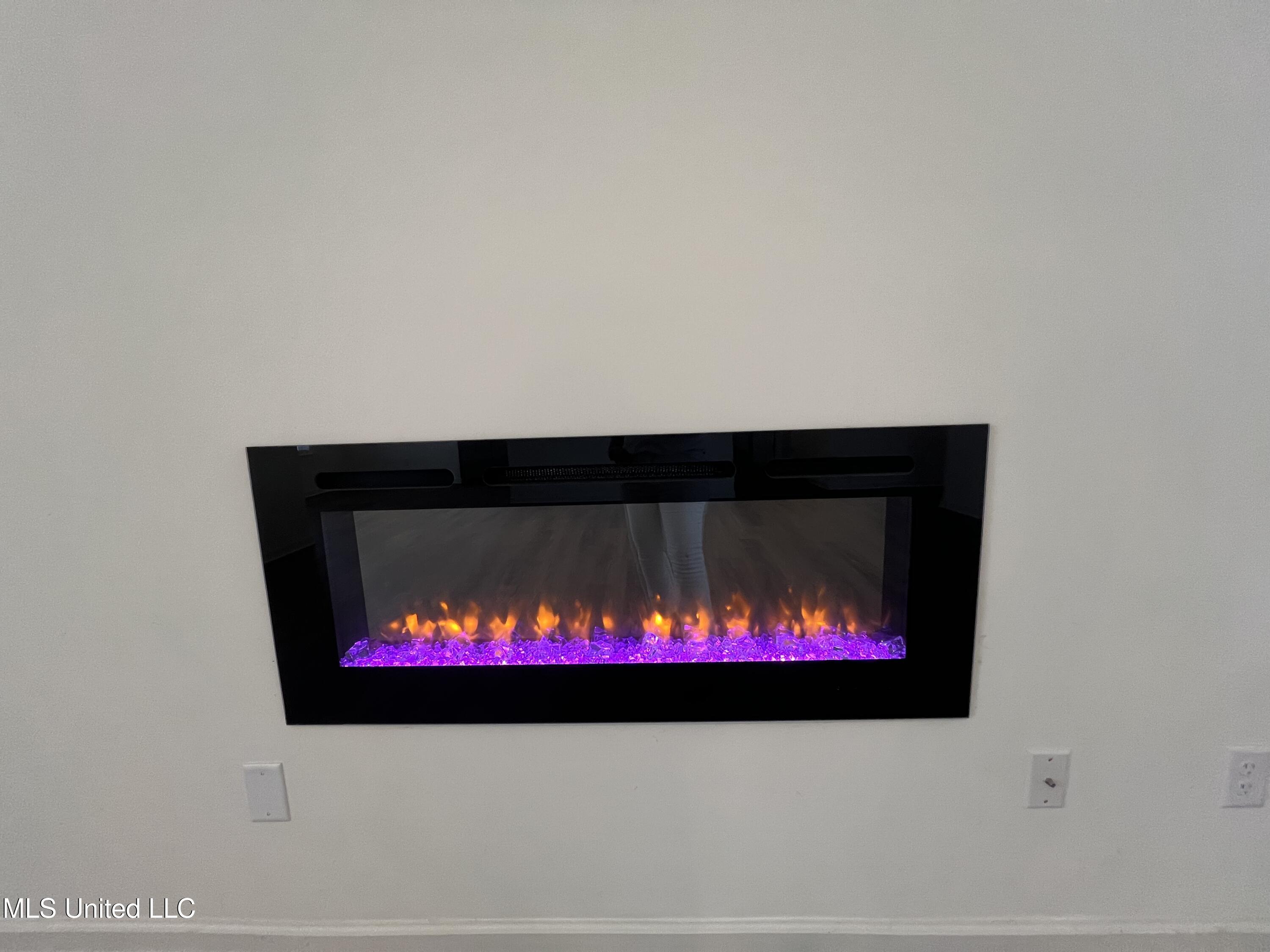 2427 Hyacinth Lane Hernando, MS 38632 - Photo 4 of 12 Fireplace