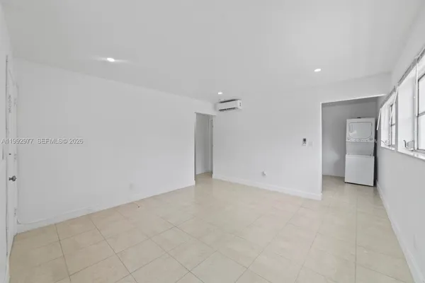 $2,100 | 2457 Northeast 183rd Street, Unit 2457, North Miami Beach, FL 33160