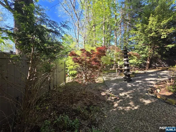 $7,800 | 33 Cedar Lane, Closter, NJ 07624