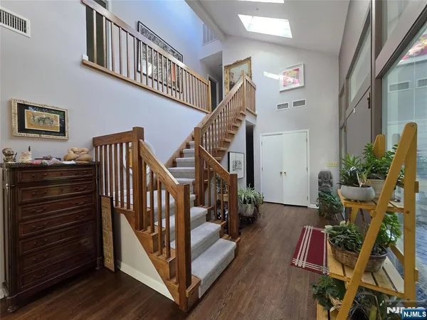 $7,800 | 33 Cedar Lane, Closter, NJ 07624