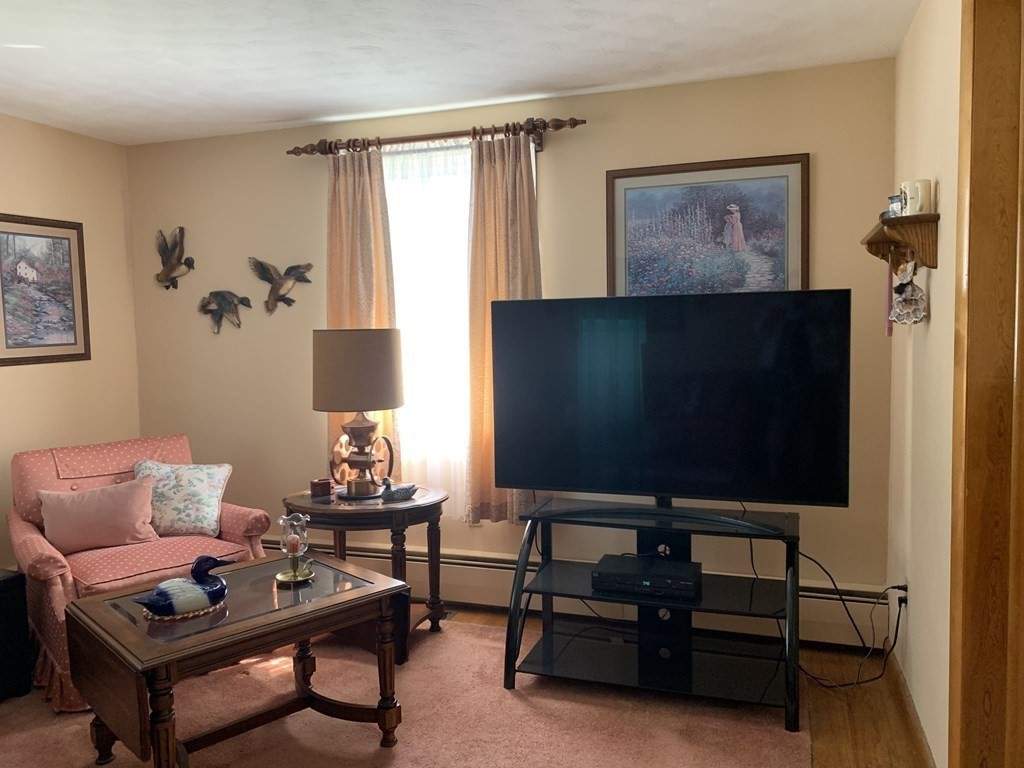 71 Worcester Road Webster, MA 01570 - Photo 8 of 21 Gallery Image 8