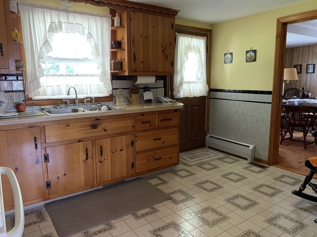 71 Worcester Road Webster, MA 01570 - Photo 10 of 21 Gallery Image 10