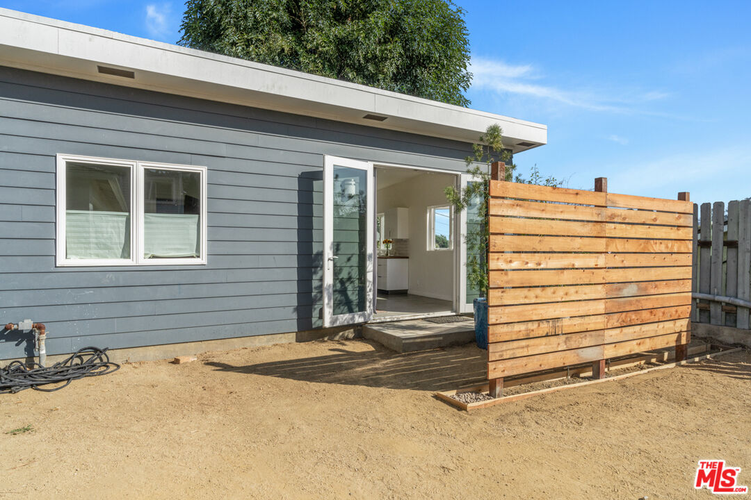 2275 Ewing Street Los Angeles, CA 90039 - Photo 2 of 19