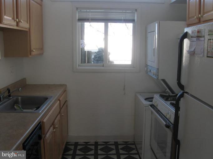 306 Forbes Street, Unit M Annapolis, MD 21401 - Photo 2 of 4 Kitchen