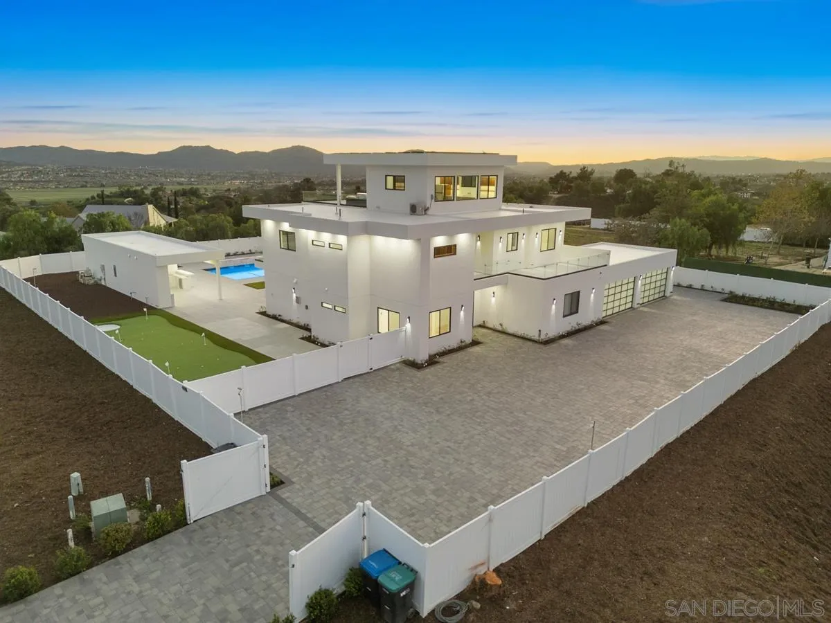 41955 Altanos Road Temecula, CA 92592 - Photo 14 of 64