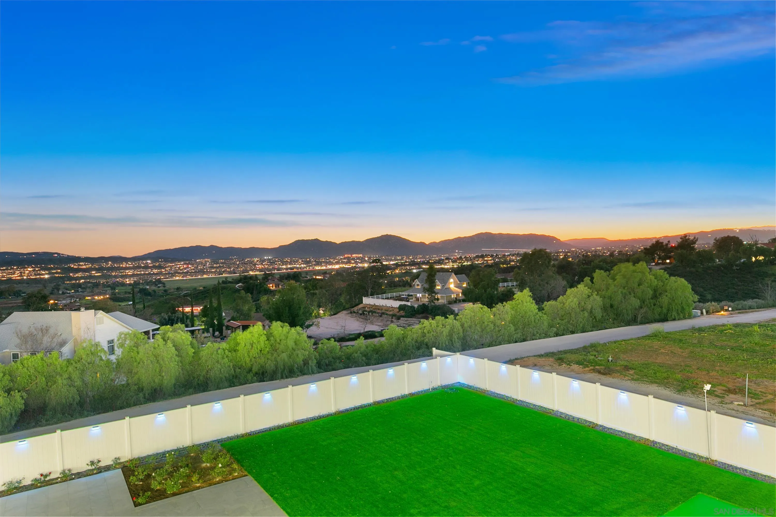 41955 Altanos Road Temecula, CA 92592 - Photo 17 of 64