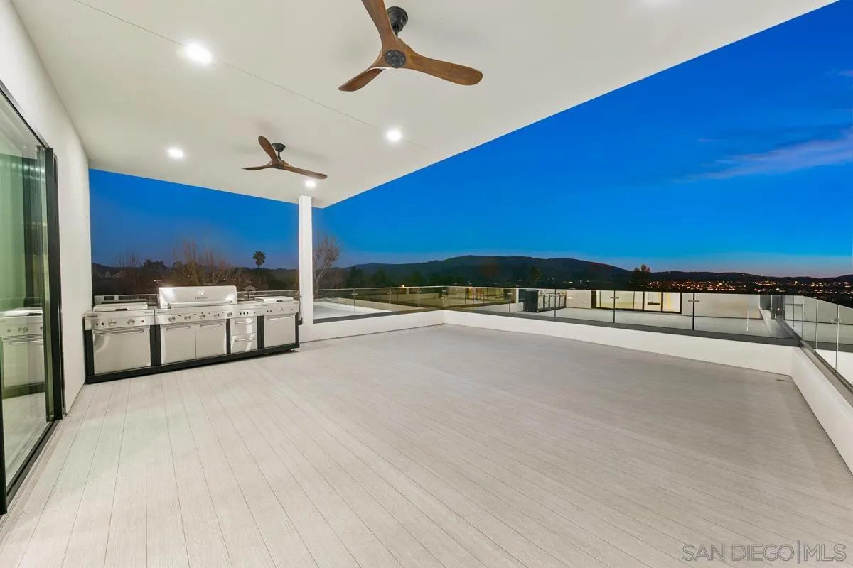 41955 Altanos Road Temecula, CA 92592 - Photo 19 of 64