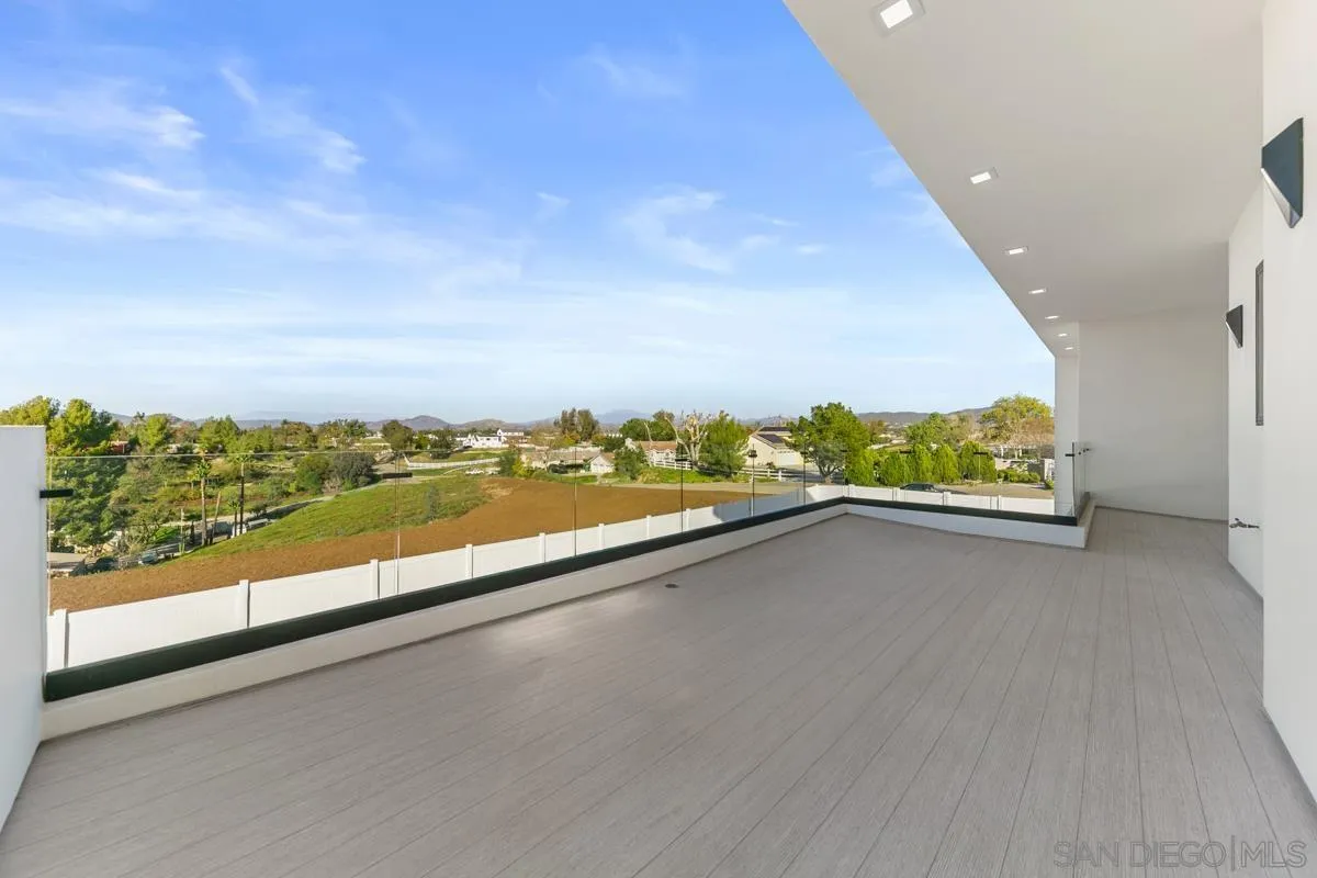 41955 Altanos Road Temecula, CA 92592 - Photo 21 of 50