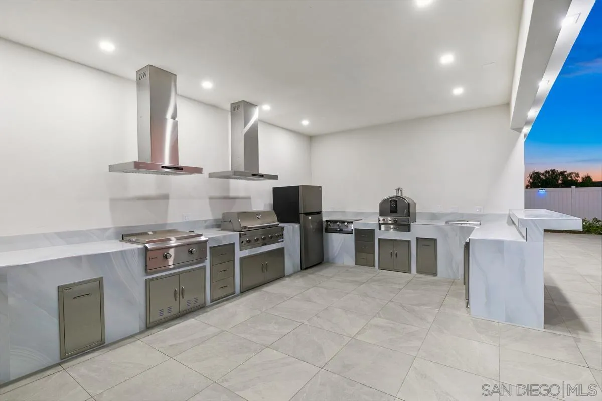 41955 Altanos Road Temecula, CA 92592 - Photo 26 of 50