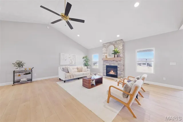 $749,900 | 1374 Walnut Rdg Drive, Columbia, IL 62236