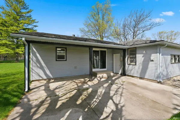 $259,900 | 7732 Hosler Road, Leo, IN 46765