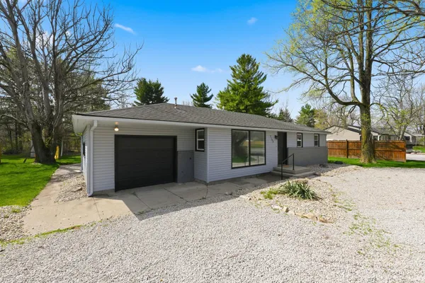 $259,900 | 7732 Hosler Road, Leo, IN 46765