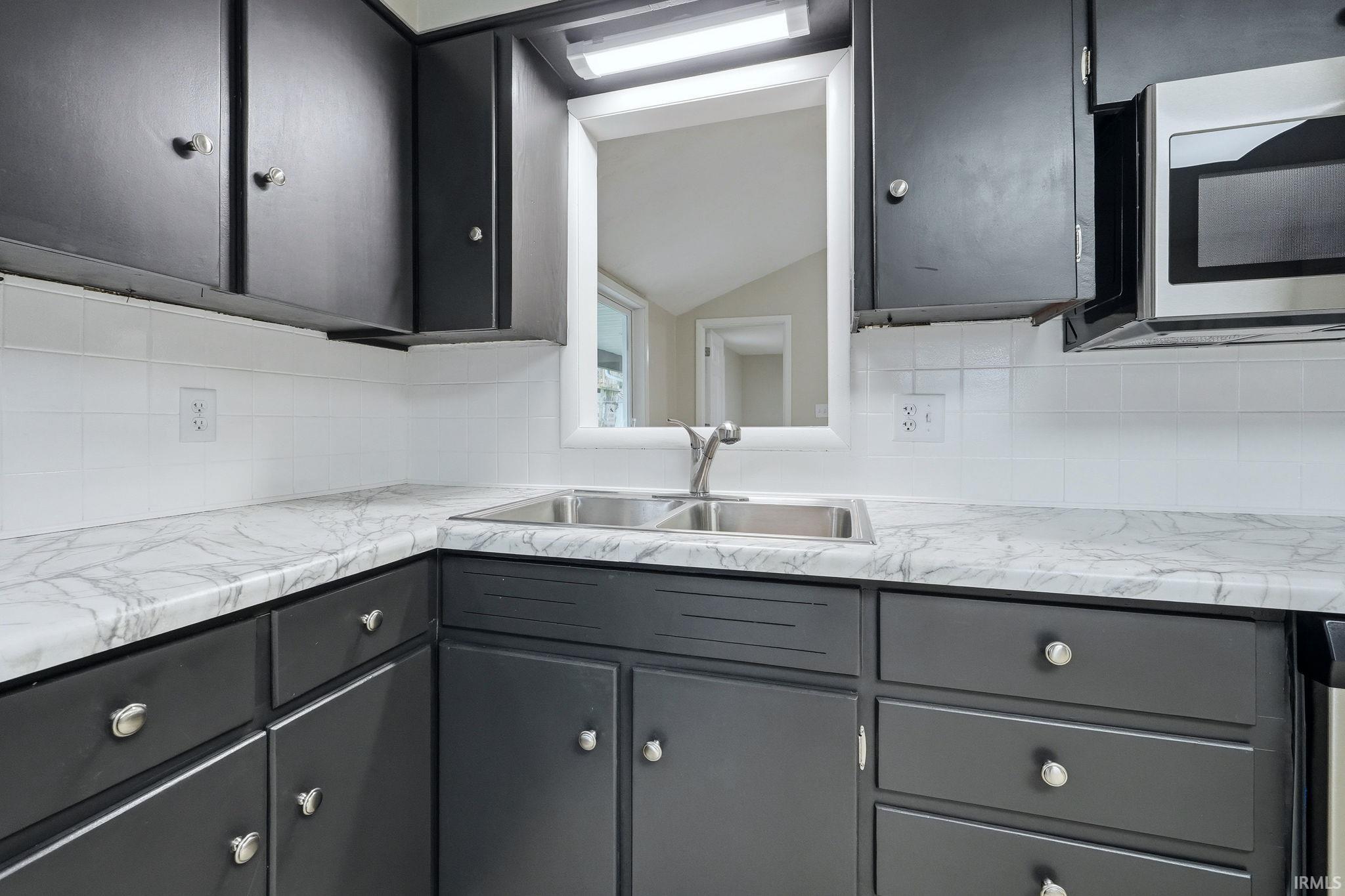 7732 Hosler Road Leo, IN 46765 - Photo 5 of 33 Gallery Image 5