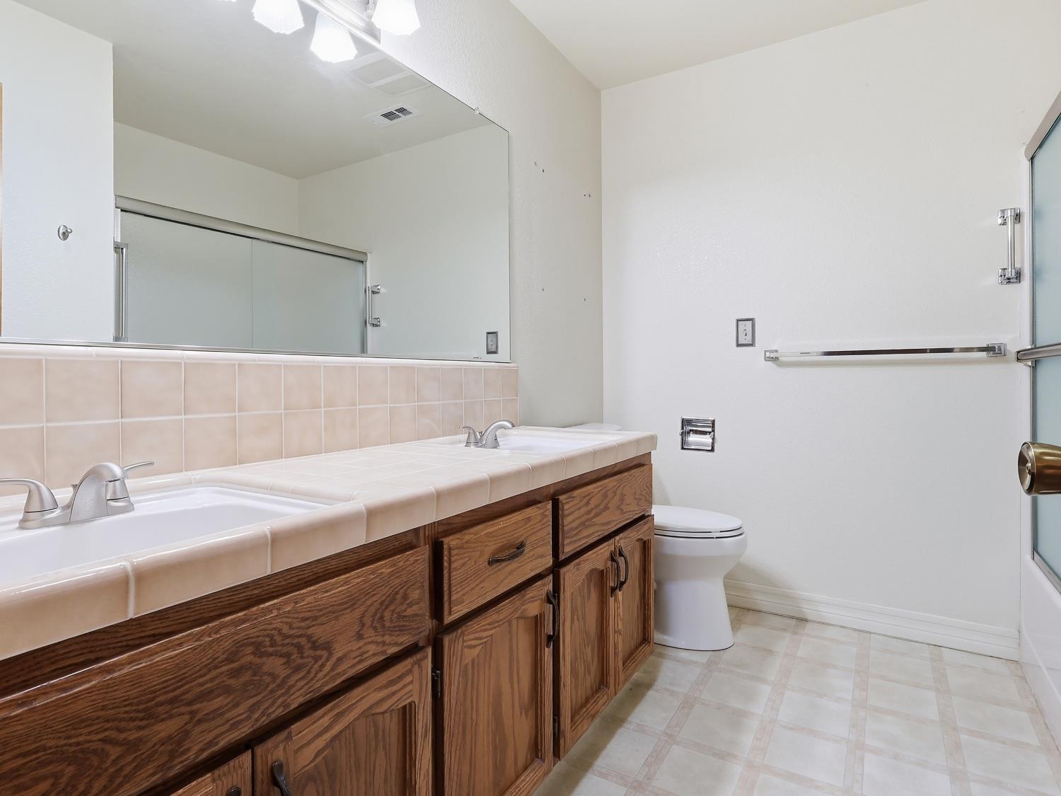 900 Multnomah Drive Modesto, CA 95350 - Photo 20 of 34