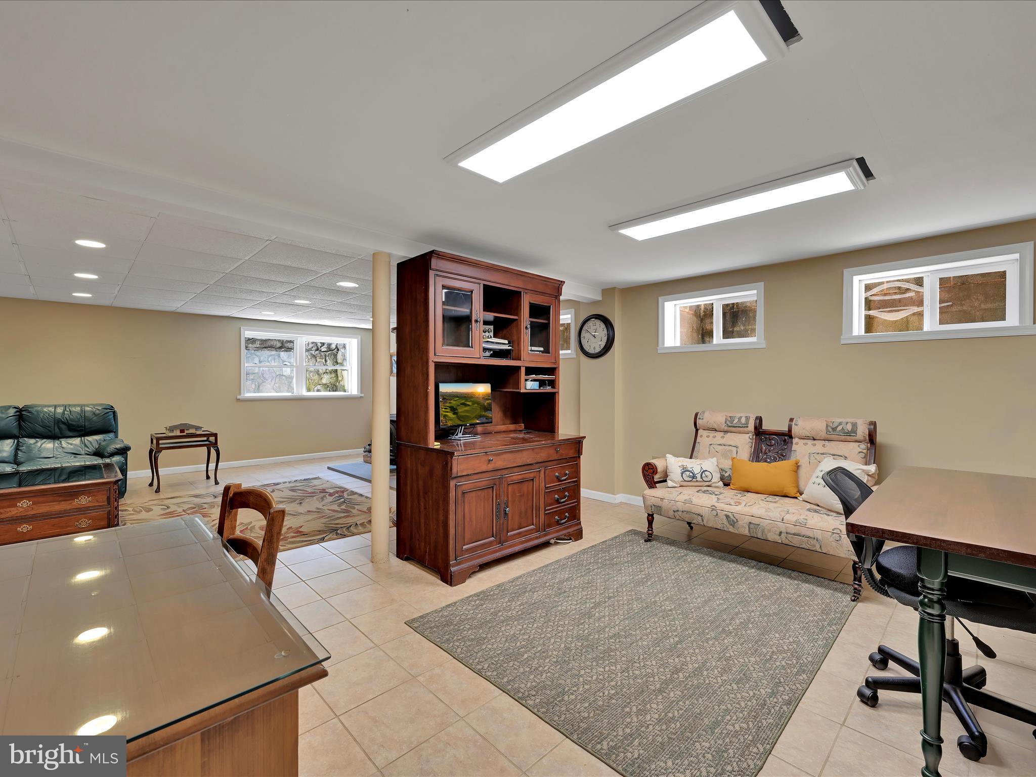 407 Vaughn Road Royersford, PA 19468 - Photo 23 of 32 Multi-purpose room is great for your needs!