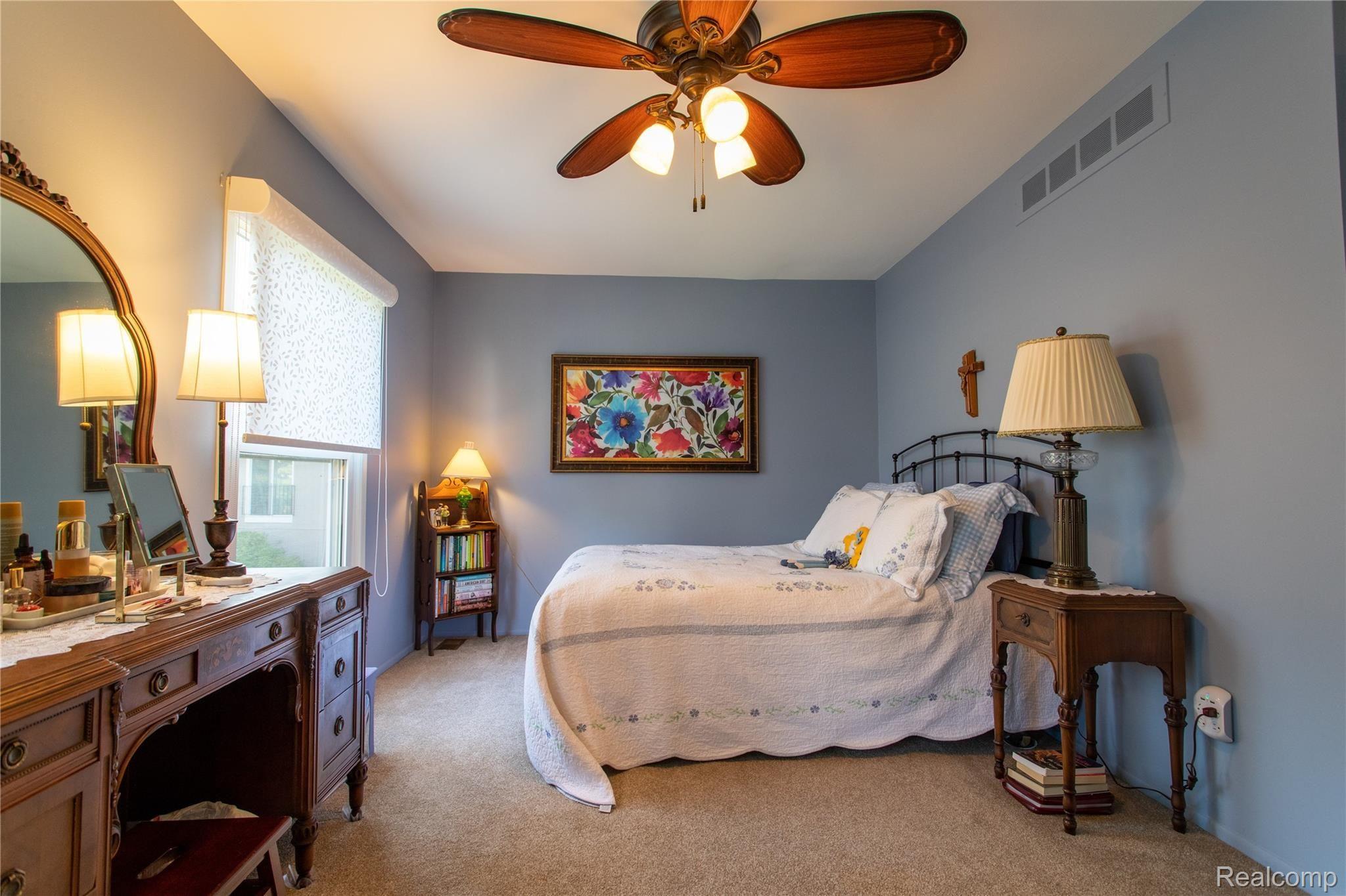 1496 Saddle Lane Rochester, MI 48306 - Photo 12 of 23 House_Saddle-12.jpg