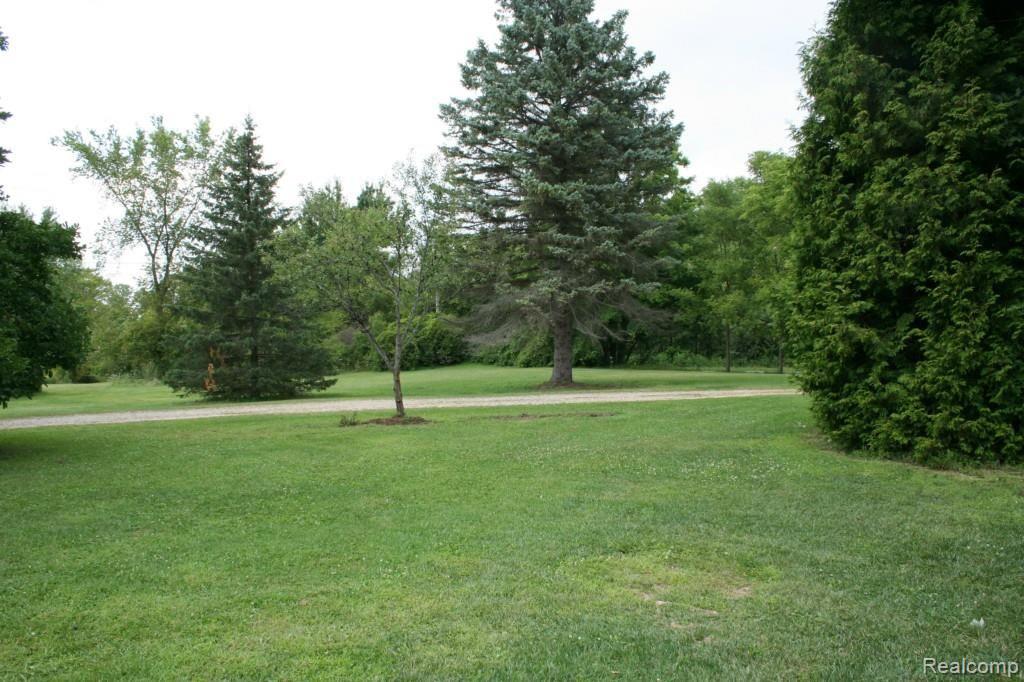 5600 7 Mile Road South Lyon, MI 48178 - Photo 49 of 51 Beautiful grounds!