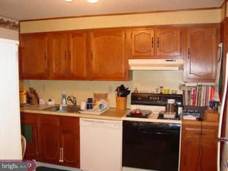 801 Rennard Circle Philadelphia, PA 19116 - Photo 2 of 6 Gallery Image 2