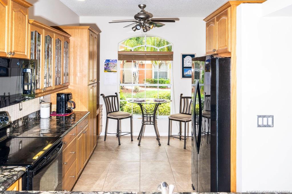 3027 Casa Rio Court Riviera Beach, FL 33418 - Photo 9 of 20 Gallery Image 9