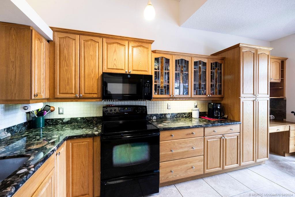 3027 Casa Rio Court Riviera Beach, FL 33418 - Photo 10 of 20 Gallery Image 10