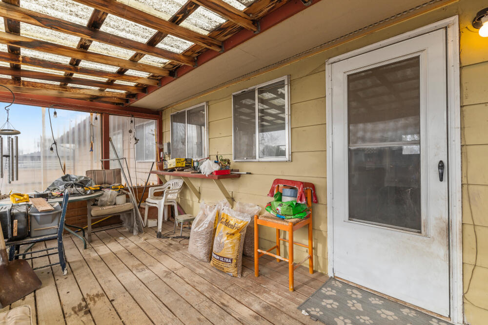 1460 Joe Wright Road Klamath Falls, OR 97603 - Photo 38 of 78 1460JoeWrightRdInterior-28