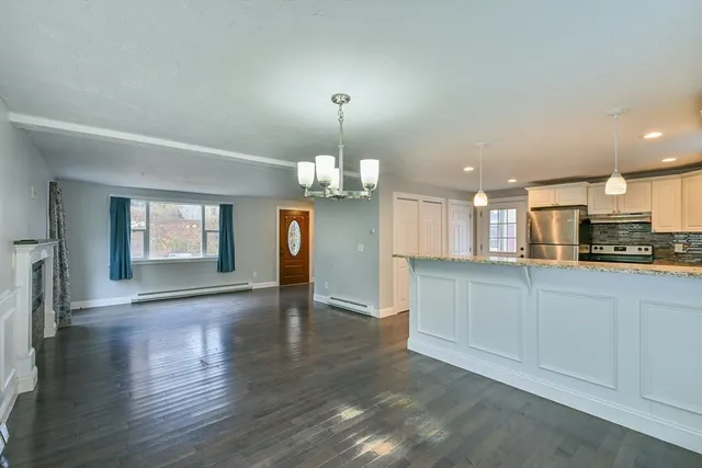 $399,900 | 14 Colonial Road, Webster, MA 01570