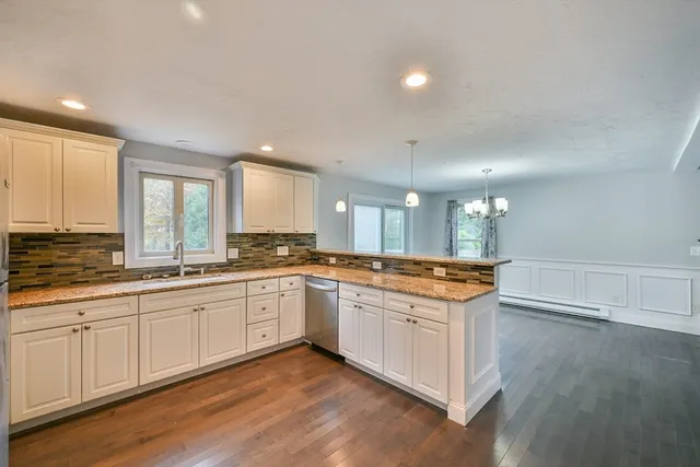 $399,900 | 14 Colonial Road, Webster, MA 01570