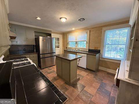 952 Wayside Street Northwest Cornelia, GA 30531 - Photo 20 of 50 a kitchen with granite countertop a refrigerator and a sink