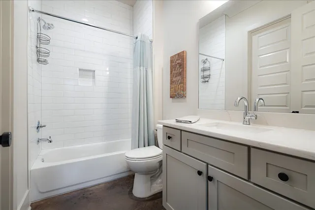 $570,000 | 2020 Elzey Avenue, Memphis, TN 38104