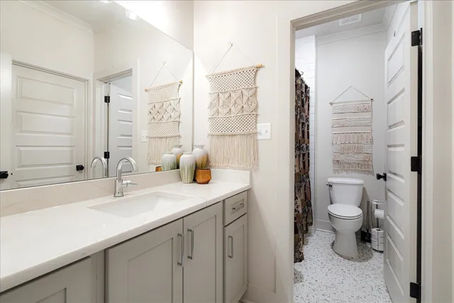 $570,000 | 2020 Elzey Avenue, Memphis, TN 38104