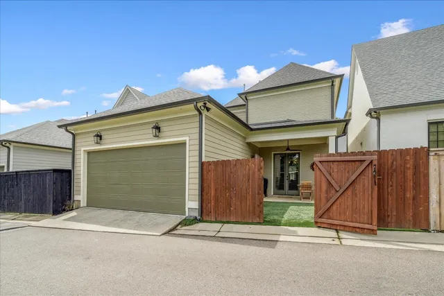 $570,000 | 2020 Elzey Avenue, Memphis, TN 38104