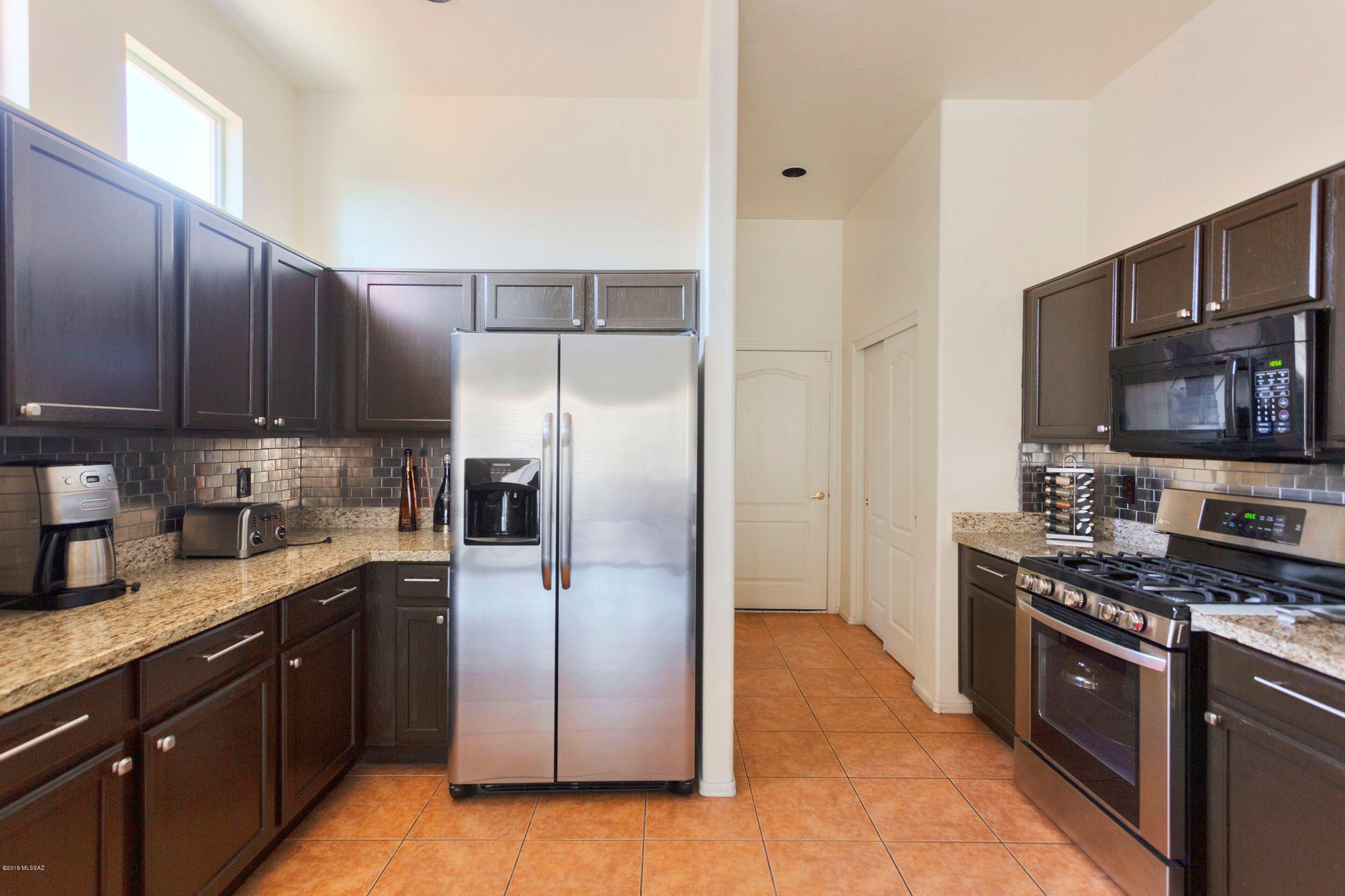 312 Via Bella Donna Rio Rico, AZ 85648 - Photo 8 of 23