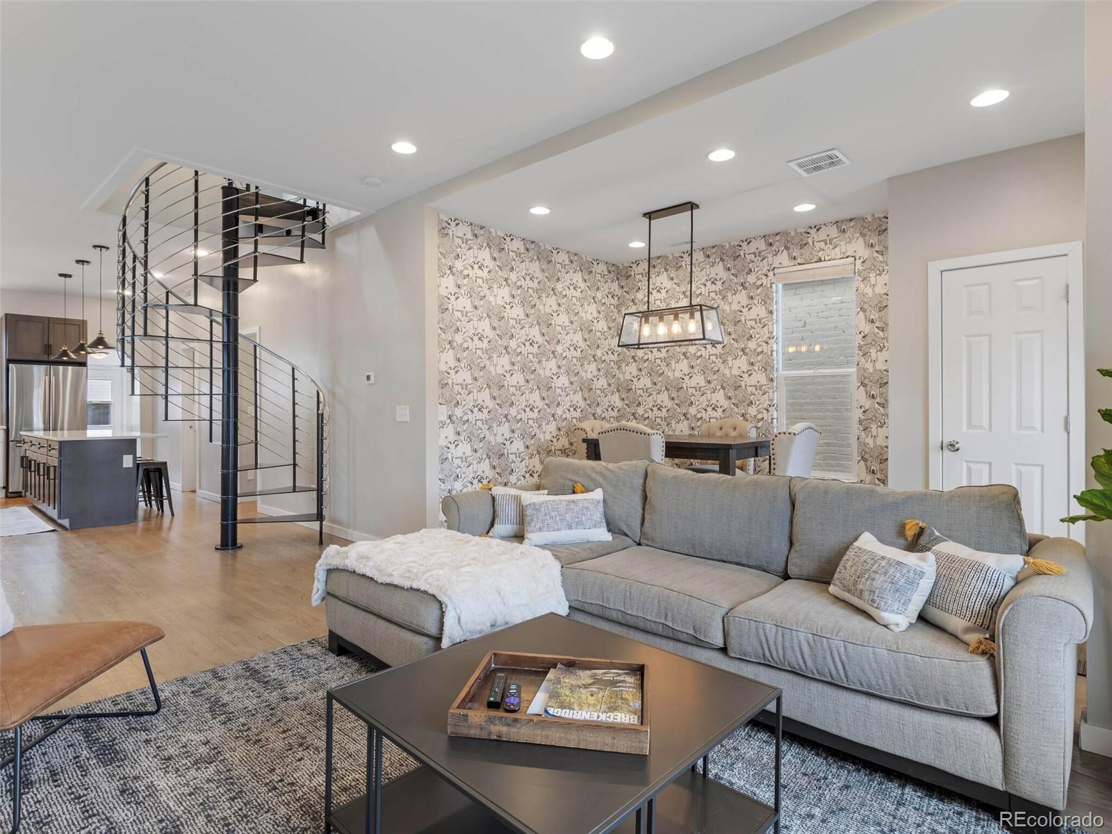 3443 Lawrence Street Denver, CO 80205 - Photo 4 of 26