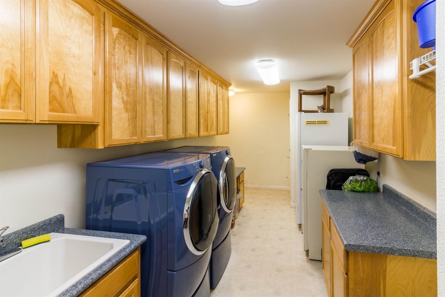 5747 Old Stage Road Central Point, OR 97502 - Photo 11 of 22 Additional Photo