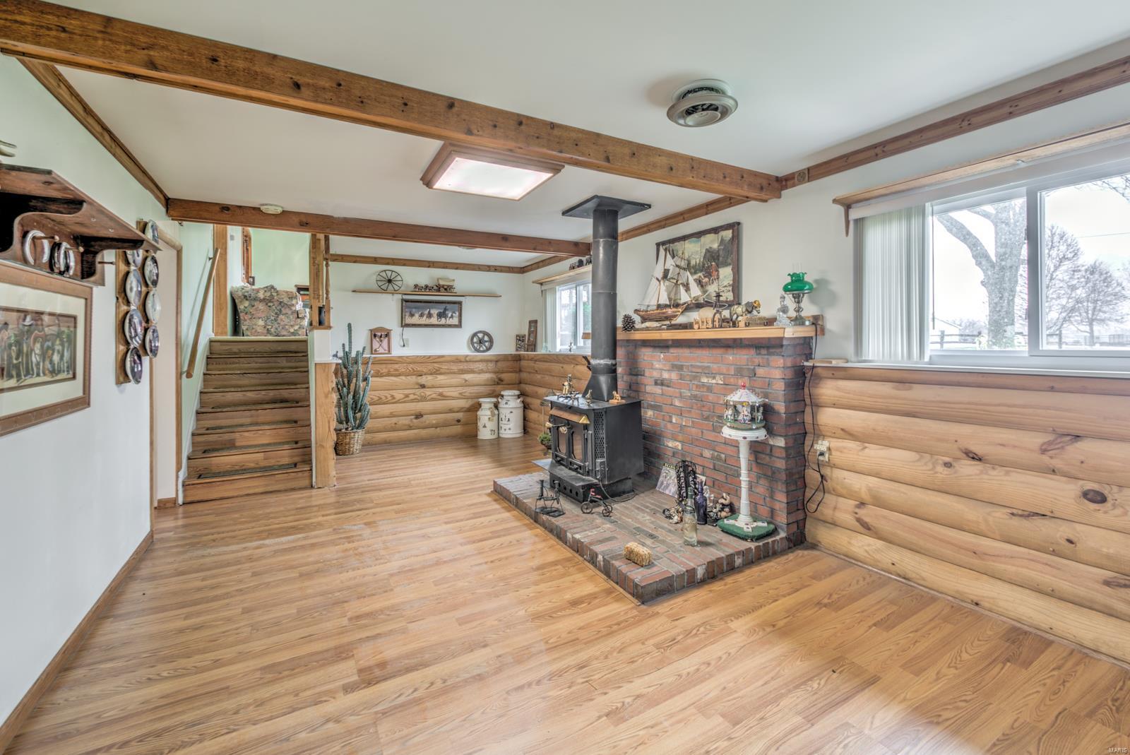3908 Benne Road Defiance, MO 63341 - Photo 4 of 29 Gallery Image 4