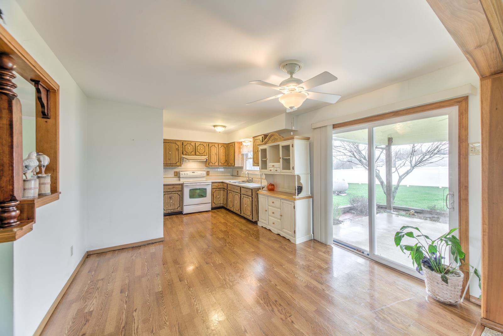 3908 Benne Road Defiance, MO 63341 - Photo 6 of 29 Gallery Image 6