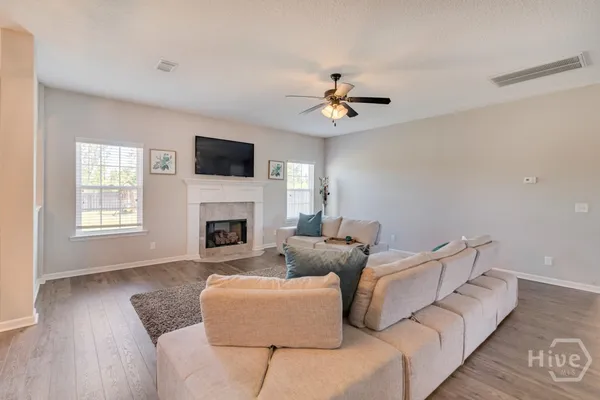 $2,600 | 1093 Marne Boulevard, Hinesville, GA 31313
