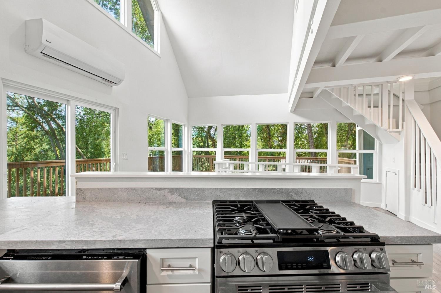 9438 Rio Vista Road Forestville, CA 95436 - Photo 6 of 41 Gallery Image 6