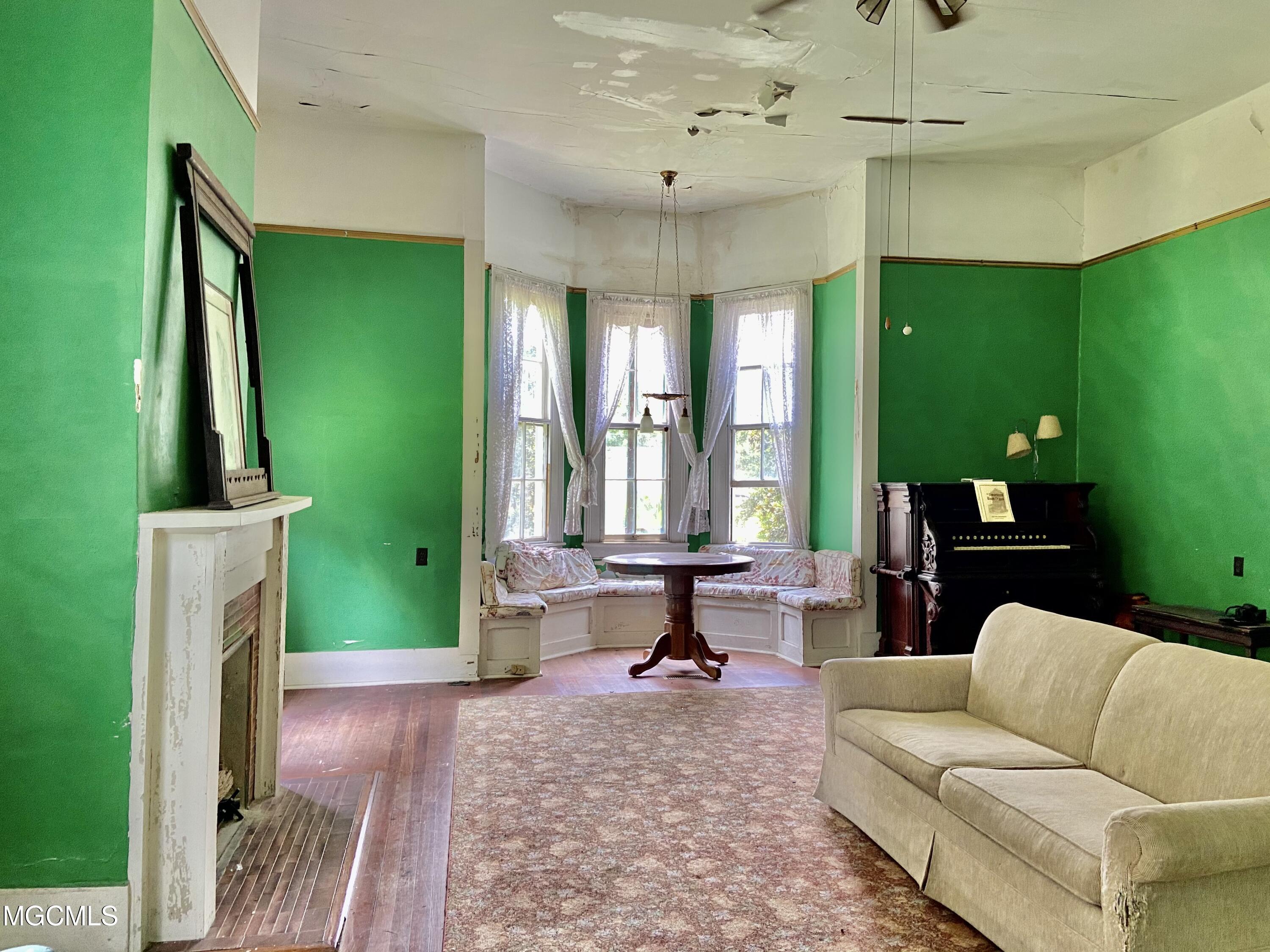 3301 Dantzler Street Moss Point, MS 39563 - Photo 13 of 37 IMG_E4309