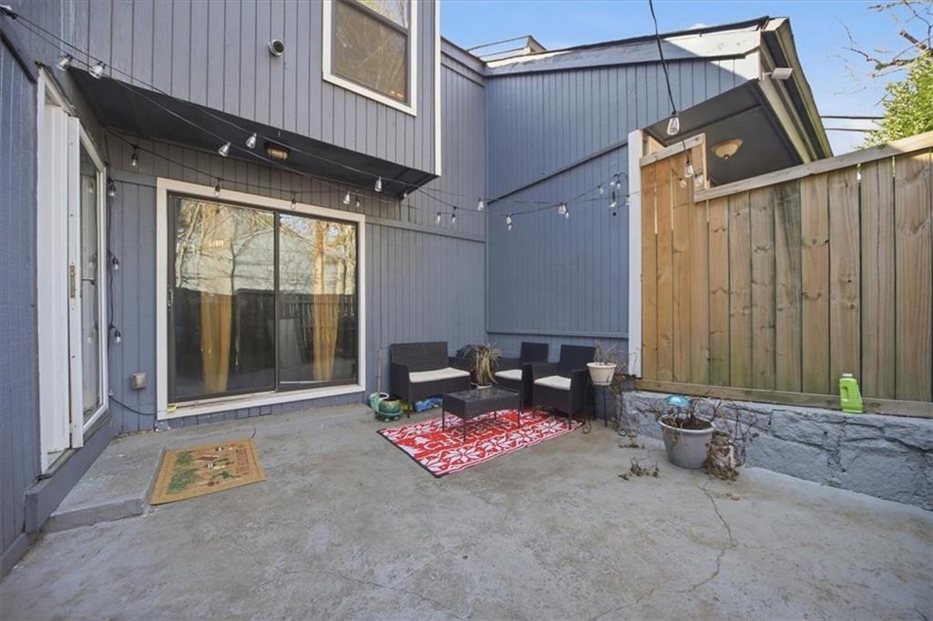 1039 Mariners Court Stone Mountain, GA 30083 - Photo 4 of 60