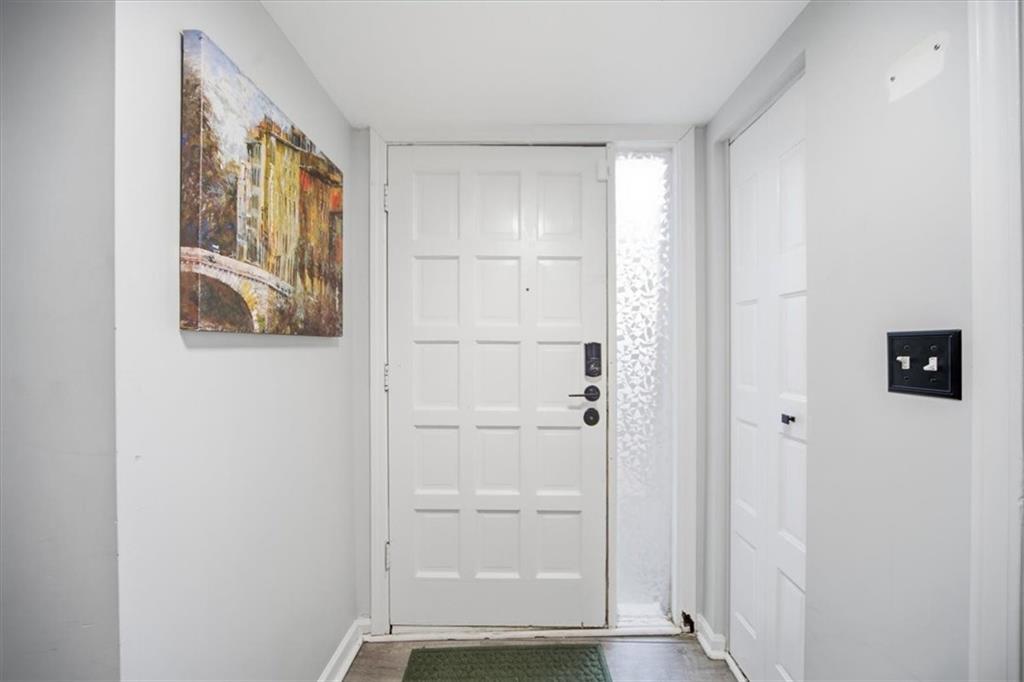 1039 Mariners Court Stone Mountain, GA 30083 - Photo 5 of 60