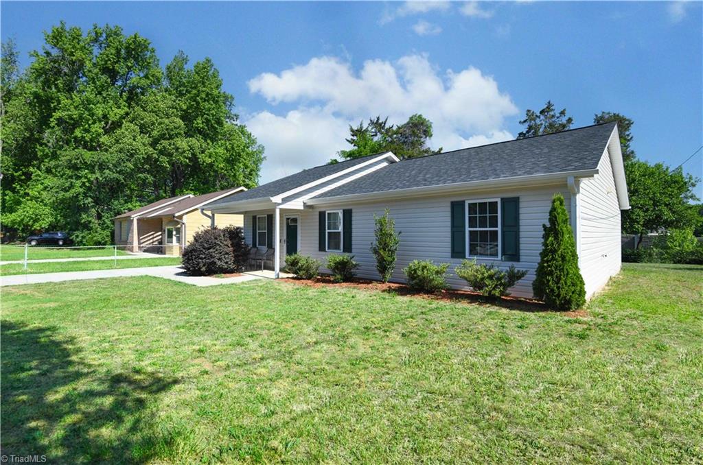 3203 Loftyview Drive High Point, NC 27260 - Photo 4 of 31