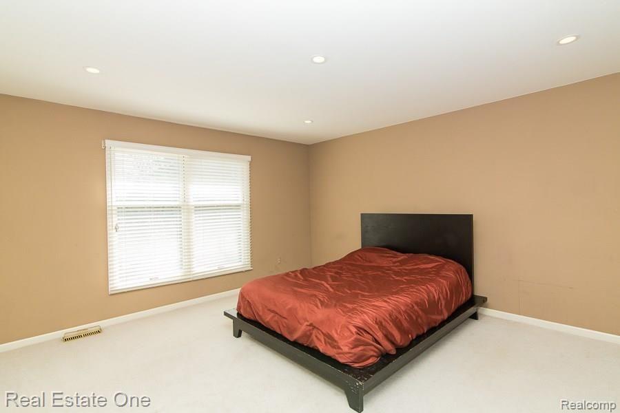 1127 Chaffer Drive Rochester, MI 48306 - Photo 18 of 24 Chaffer-W036.jpg