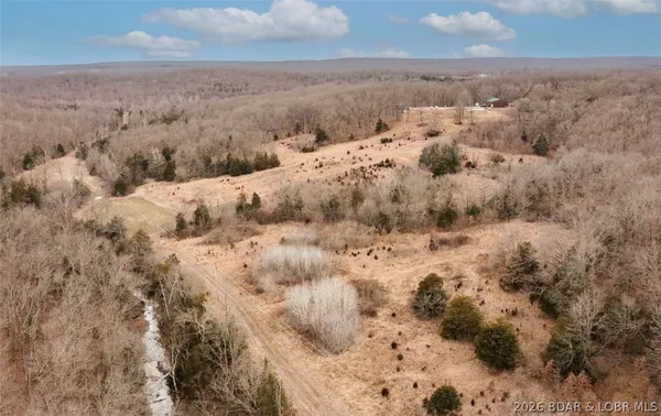 $399,900 | 21657 Sawmill Road, Versailles, MO 65084