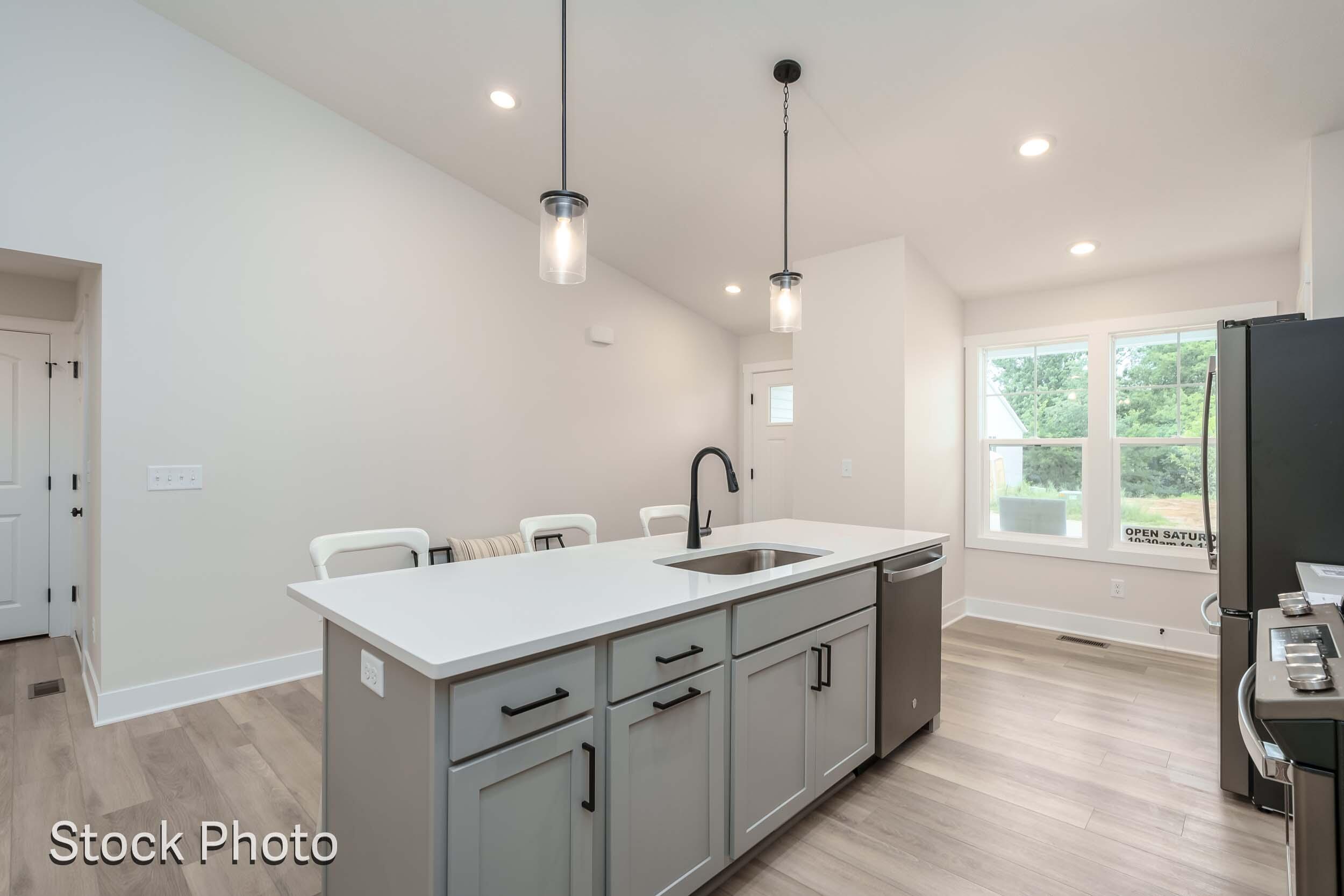 327 Round Hill Road Kalamazoo, MI 49009 - Photo 8 of 28 Hickory_Valley_Dr_196_Kalamazoo_49009-6_